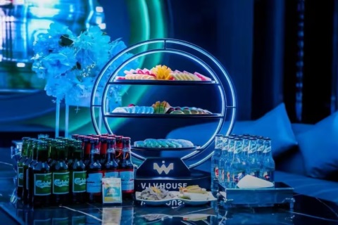 山南夜场KTV诚聘酒水促销员 专车接送提供住宿